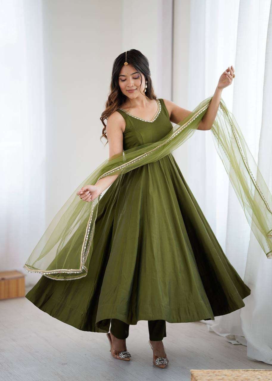 Womens Pure Romansilk Chanderi Anarkali Kurti with Pant & Dupatta Set
